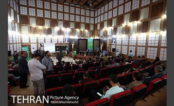 ویژه برنامه آیین سخن در رادیو ایران 11