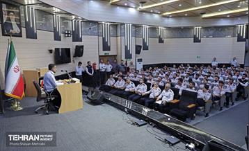 نشست مدیرعامل سازمان آتش‌نشانی تهران با کارکنان 12