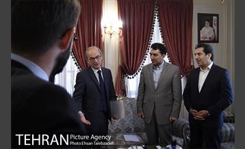 دیدار رئیس مرکز ارتباطات با سفیر فرانسه 16