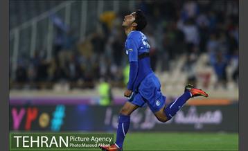 دیدار استقلال تهران و سایپا در لیگ برتر فوتبال 24