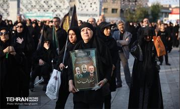 آیین پیاده‌روی جاماندگان اربعین حسینی - میدان امام حسین (ع) 37
