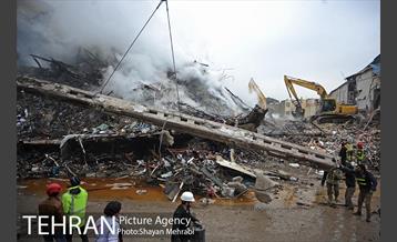 سومین روز عملیات امداد ونجات حادثه پلاسکو -3 15