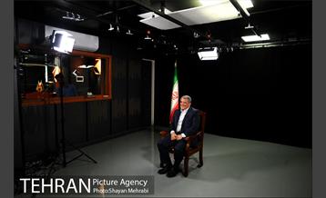 بازدید رئیس شورای شهر از مرکز ارتباطات شهرداری 11