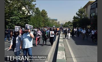 مراسم تشییع پیکر عباس کیارستمی 23