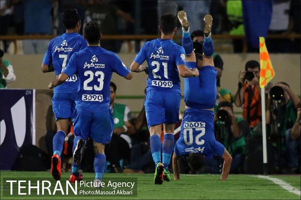 دیدار استقلال تهران وتراکتور سازی تبریز در لیگ برتر فوتبال 24