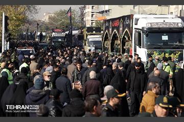 تشییع پیکرهای ۱۰۰ شهید گمنام از مقابل دانشگاه تهران 37