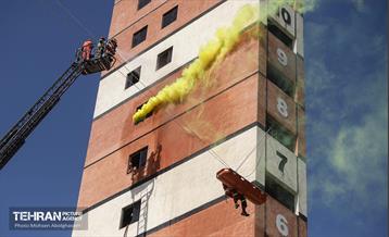 بازدید رییس مدیریت بحران کشور از مرکز آموزش آتش‌نشانی شهرداری تهران 33