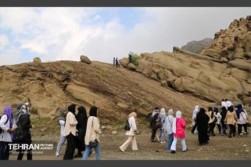 بازدید دانشجویان خارجی دانشگاه‌های پایتخت از جاذبه‌های گردشگری منطقه۲۲ 18