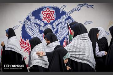 راهپیمایی ۱۳ آبان در تهران  30