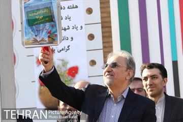 شهردار تهران در آیین نواختن زنگ سال تحصیلی جدید در دبیرستان ماندگار البرز 15