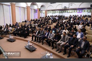 رونمایی از احکام پرسنل حجمی ایثارگر شهرداری تهران 16