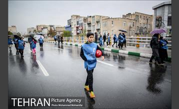 پیاده روی خانوادگی 17