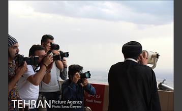 استهلال هلال ماه شوال از فراز برج میلاد تهران 1