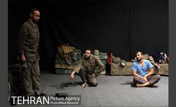 نمایش لیلی نام تمام دختران ایران زمین است‎ 3