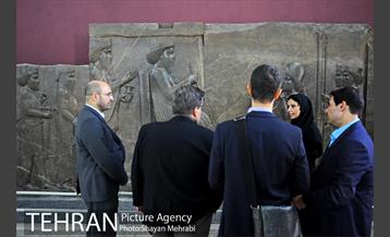 یازدید شهردار مونترال از موزه ملی ایران 8