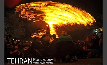 مشعل‌گردانی در دولت آباد تهران 40