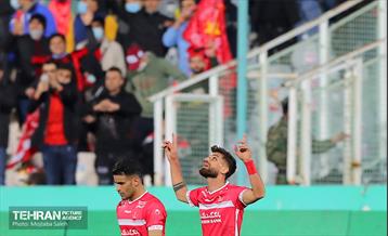 دیدار تیم های فوتبال پرسپولیس تهران و صنعت نفت آبادان 20