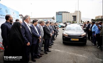 آیین ورود ۱۰۰۰ دستگاه تاکسی برقی به ناوگان حمل و نقل عمومی شهر تهران 4