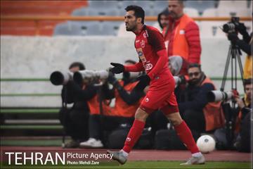 دیدار تیم های پرسپولیس  و صنعت نفت آبادان 9