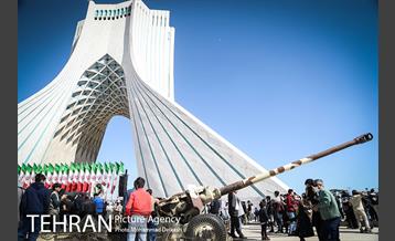 جشن تحویل سال ۱۴۰۰ در میدان آزادی  13