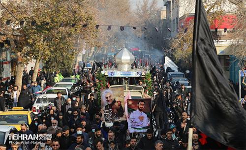 تشییع پیکر شهید گمنام در منطقه ۱۰