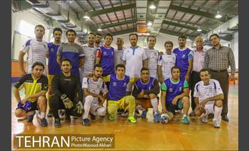 دیدار دوستانه تیم پردیس(کارتن خوابها) و مسئولان سازمان ورزشی شهرداری 3