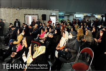ویژه برنامه شب یلدا در مترو تجریش 10