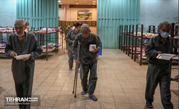 بازدید رئیس سازمان مدیریت بحران شهرداری تهران از گرمخانه خاوران 50