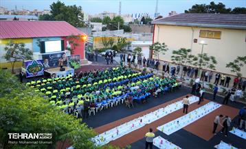 ضیافت یک هزار نفری افطار شهرداری منطقه 10