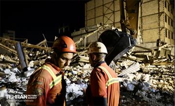 آواربرداری ساختمان‌های غیرمجاز در منطقه ۱۹ 21