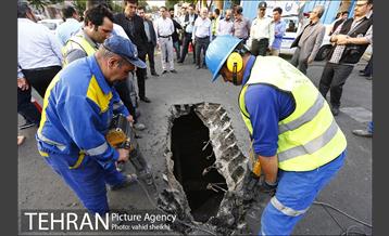 فرونشست زمین در خیابان 17شهریور 9