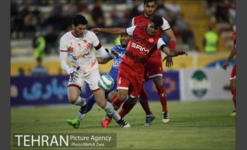 دیدار تیم‌های فوتبال پدیده و استقلال