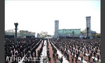 مراسم عزاداری ظهر عاشورا در میدان امام حسین(ع) 17