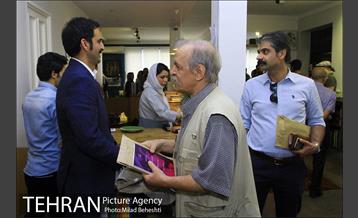 یادمان جشن یک سالگی کتاب فروشی نشرهنوز 2