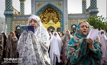 اقامه نماز عید فطر در امامزادگان پنج تن لویزان  20