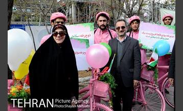 بازدید نماینده مجلس و استاندار تهران از نورزگاه بلوار کشاورز 14