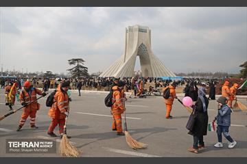 راهپیمایی ۲۲ بهمن در تهران - 3 6