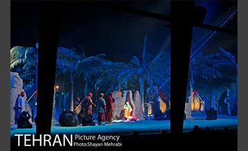 نمایش بزرگ «تنهاتر از مسیح» 34