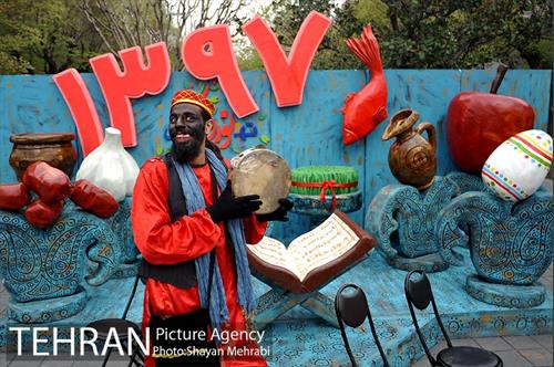 نوروزگاه هنر در پیاده‌راه بلوار کشاورز 13