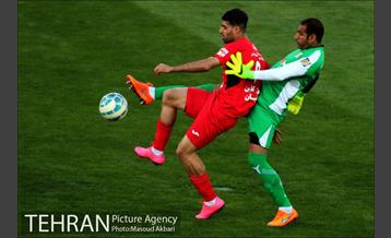 دیدار تیم های فوتبال پرسپولیس و پدیده