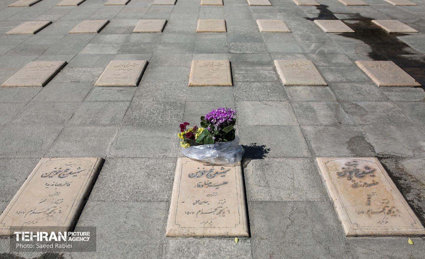 زیارت اهل قبور در آخرین پنجشنبه سال 1400