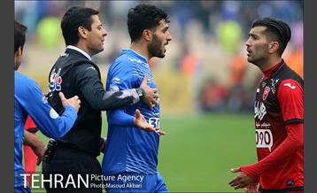 دیدار تیم های فوتبال استقلال و پرسپولیس