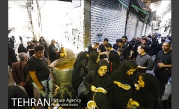 مراسم عزاداری تاسوعای حسینی در بازار تهران 1