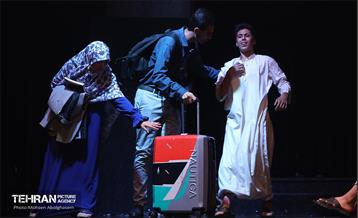 نمایش آیینی خانه ای از گل و اندوه 63