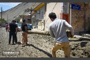 امداد رسانی شهرداری منطقه 14 به مناطق سیل زده فیروزکوه 5