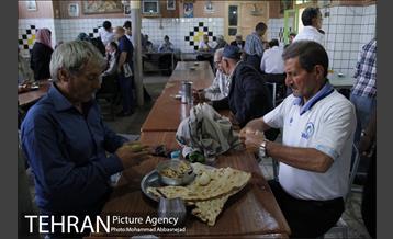 رونمایی از کتاب در گذری بر دروازه غار 26