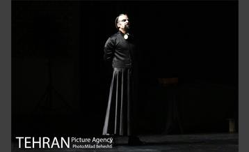 نمایش هملت‎ 1