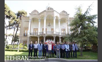 تهران گردی احمد مسجد جامعی به مناسبت روز مشروطه 9