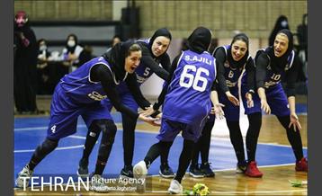 دیدار بسکتبال زنان  مهرام و گروه بهمن تهران 17