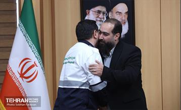 نشست هم‌اندیشی با رابطین و فعالان اسکان آسیب دیدگان جنگ رمضان 20